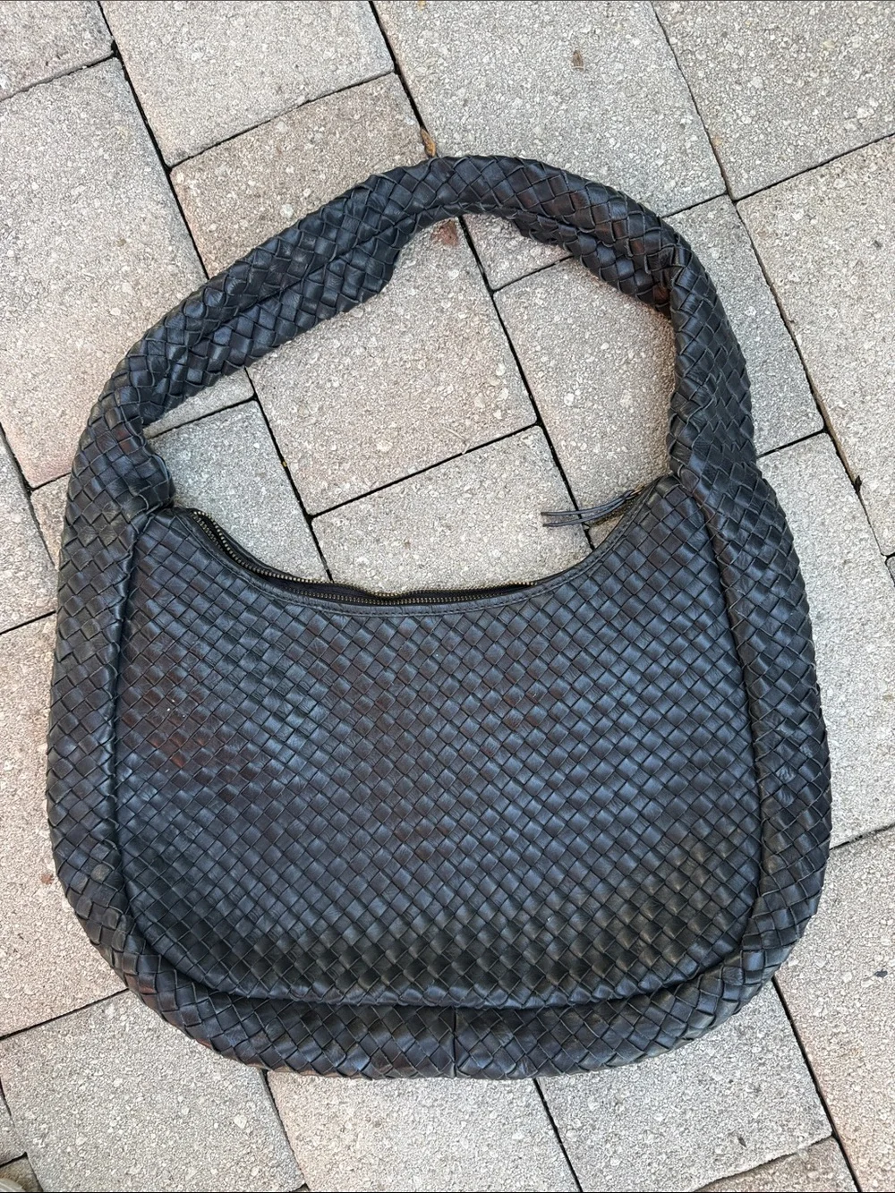 Woven Leather Shoulder Hobo Bag - black